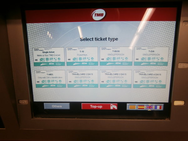 В метро нет касс только автоматы.
