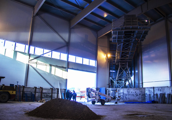Ангар, где будет производится вывалка грунта с конвеера