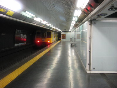 Неаполь, станция с поездом