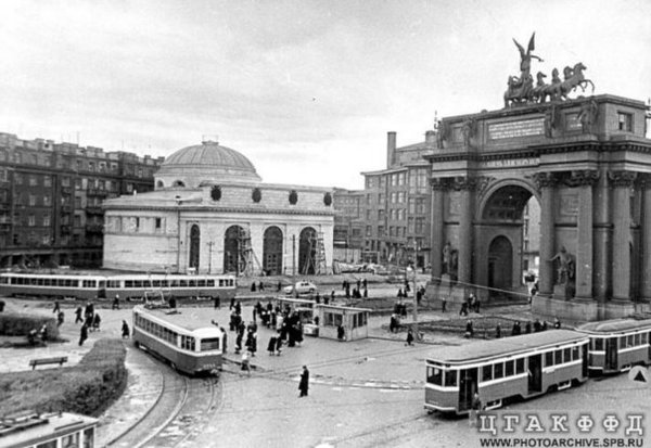 x_e26e9e94.jpg (59.26 КБ) 6375 просмотров «Нарвская» незадолго до открытия