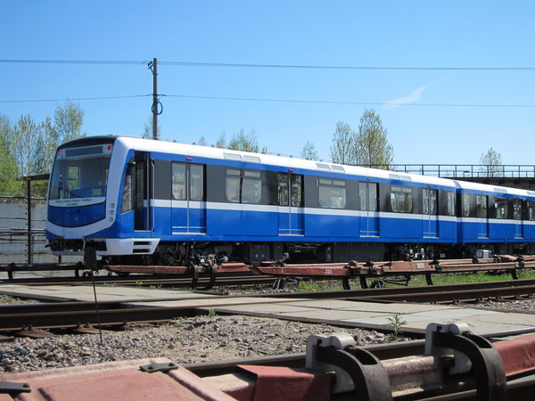 Vagon_metro_Neva_obkatka_v_depo_(8).jpg