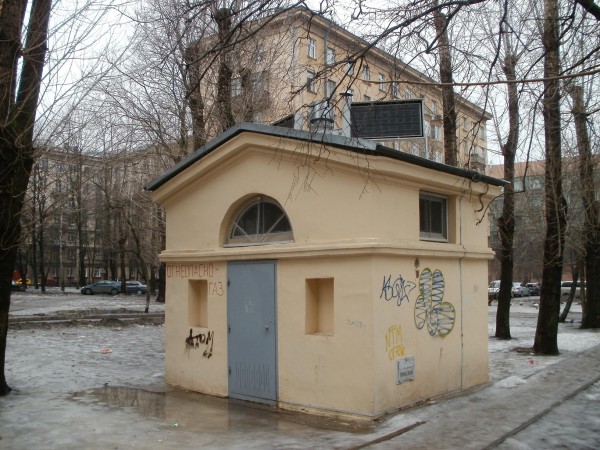 Ленсовета 4 лит Д_.JPG (436.74 КБ) 17737 просмотров "Сталинская" ГРП. Общий вид.