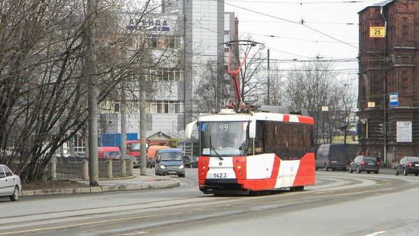 71-153 (ЛМ-2008) №1423, набережная реки Волковки