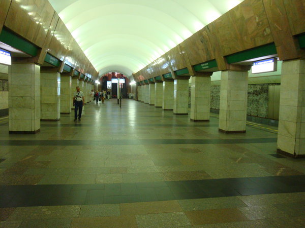 Подземный зал