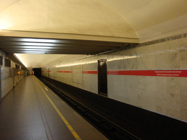 DSC07590.JPG (3.11 МБ) 5472 просмотра В этой части станции - без простыни