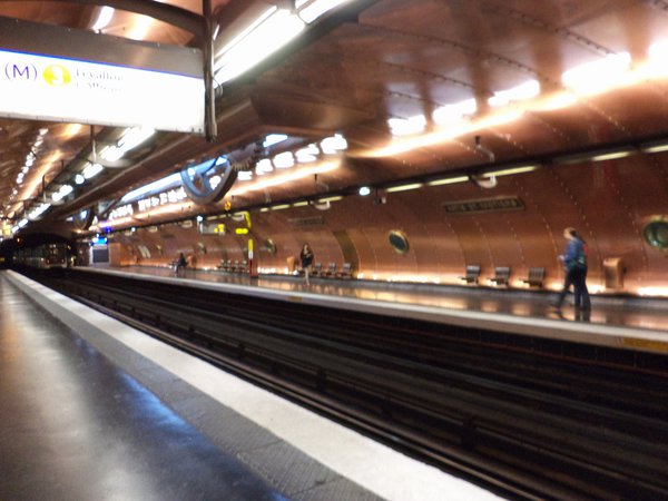Paris1.jpg (1.33 МБ) 25217 просмотров Станция Arts et Metiers