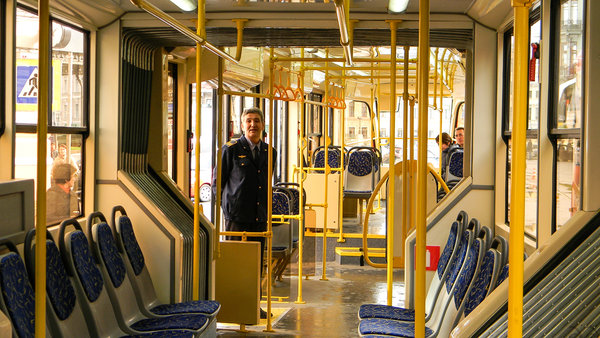 Салон_вторая секция.jpg (929.74 КБ) 3328 просмотров Салон, вид из первой секции.