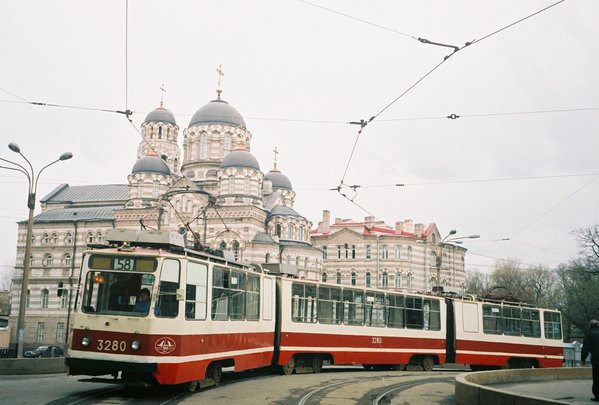 0_6e602_7a3339f7_XXXL.jpeg (234.31 КБ) 3319 просмотров 71-139 (ЛВС-93) №3280, набережная реки Карповки. 1 мая 2003 года. Автор фотографии Владимир Валдин.