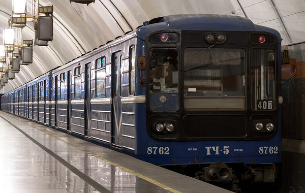 81-717 №8762.jpg (721 КБ) 4258 просмотров 81-717 №8762, станция "Лиговский проспект".