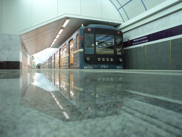 DSC09264.JPG (2.27 МБ) 4785 просмотров Отражение поезда)