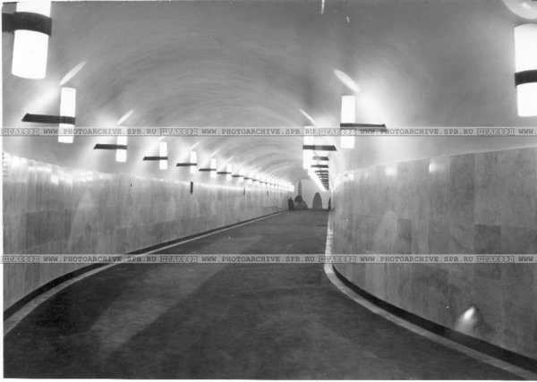 file12.jpeg (56.23 КБ) 10466 просмотров Переход с "Невского проспекта" на "Гостиный двор", 1967 г.