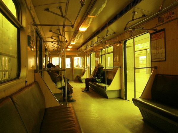 P3020038.JPG (6.13 МБ) 1570 просмотров аварийное освещение горит