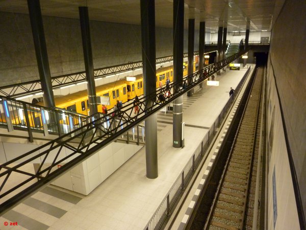 Платформа станции метро Berlin Hauptbahnhof (U55)