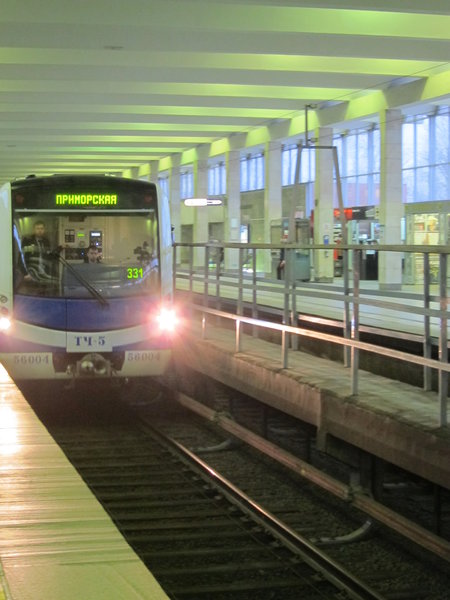 IMG_4290 - копия.JPG (2.02 МБ) 4416 просмотров Два машиниста в кабине