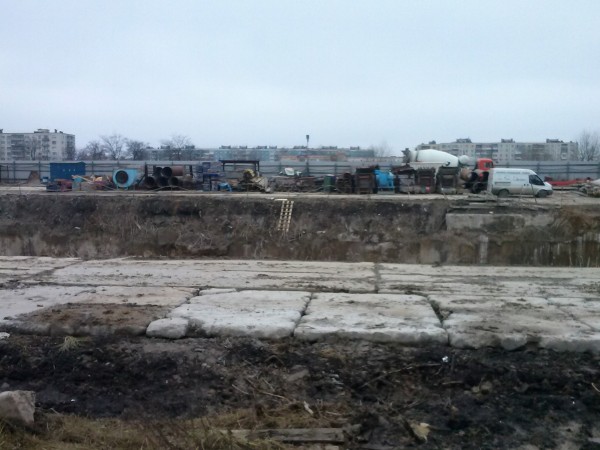 CAM02001.jpg (931.13 КБ) 6157 просмотров Вдоль котлована