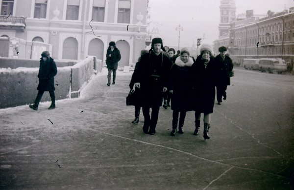 nevsky_meto_znak_M.jpg (174.41 КБ) 27703 просмотра Выход на Набережную канала Грибоедова, зима 1967.