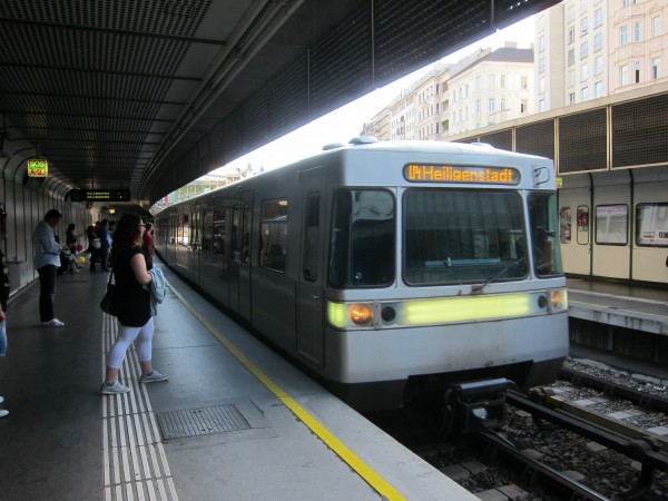 вагон SGP Type U11 № 2266 на станции Pilgramgasse.JPG (903.19 КБ) 14319 просмотров вагон SGP Type U11 № 2266 на станции Pilgramgasse.JPG