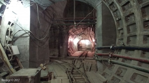 Сопряжение южного подходного тоннеля 624 шахты и тоннеля I пути. Вид со стороны подходняка. 2017.10.01.