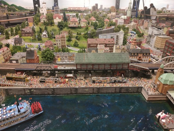 Baumwall.jpg (5.41 МБ) 8090 просмотров "Баумвалль" (ранее - "Эльбская филармония"), модель