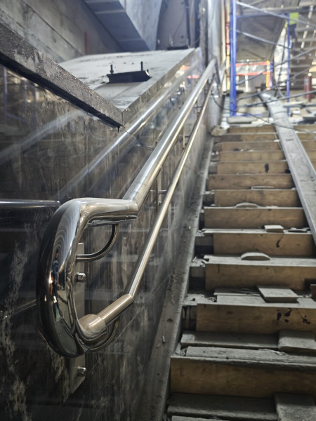 Лестница от станции Путиловская